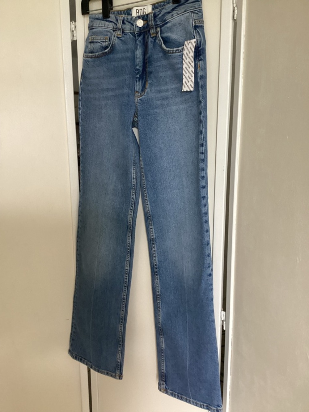 NWT Urban Outfitters BDG Jeans 27” Waist Straight Fit blue